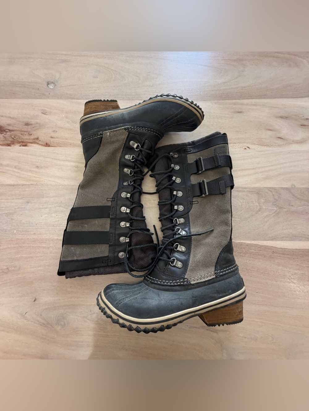 Sorel Conquest Carly II Black Leather Gray Suede Tall Riding Boots Women’s 7.5